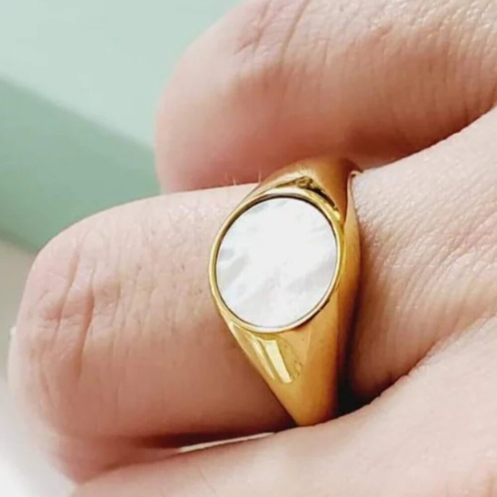 Gold Ring Non Tarnish Mother of Pearl Signet Ring Gold Statement Ring BEAUTIFUL - Picture 8 of 12